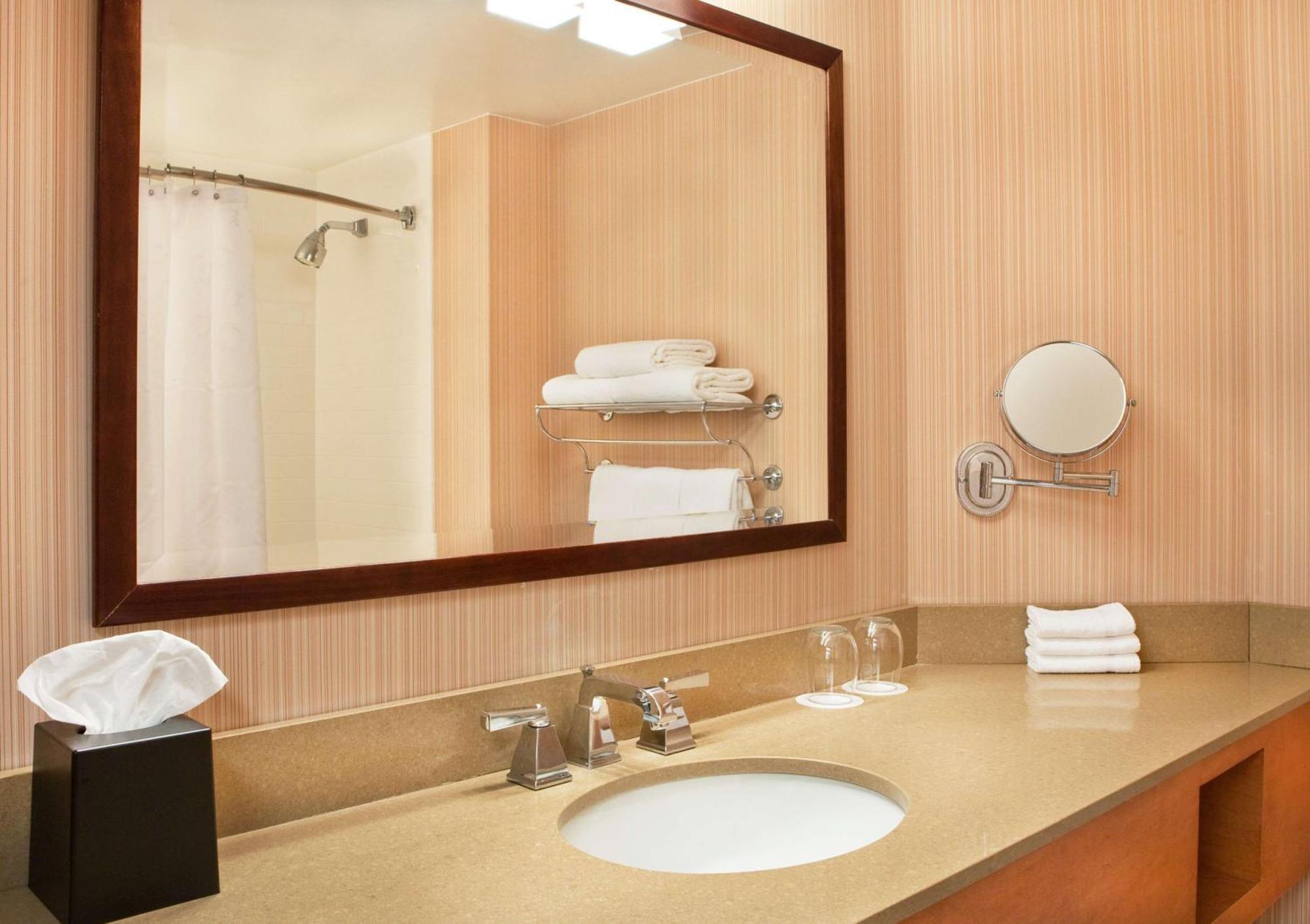 Doubletree By Hilton Hotel Burlington Vermont Εξωτερικό φωτογραφία